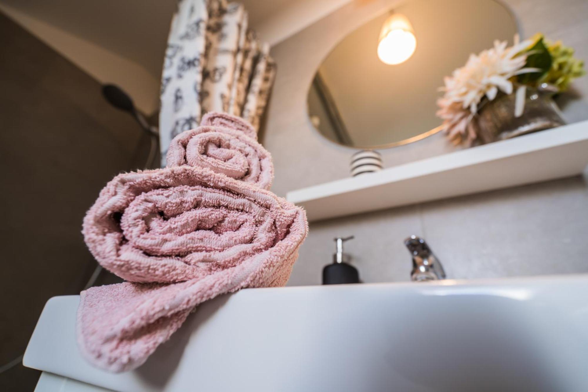 Pitypang Apartman Siofokアパートメント エクステリア 写真